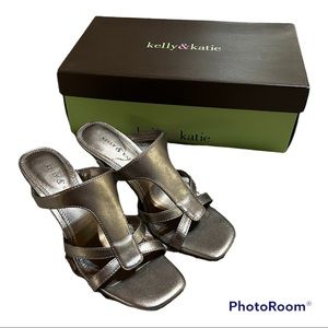 Kelly & Katie Sandals Pewter Size 5 with box